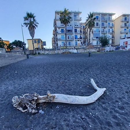 B&B Due Stanzulelle Salerno Exteriör bild