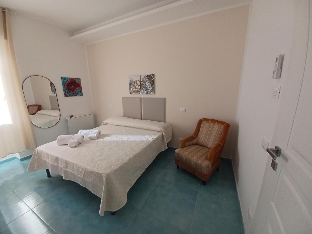 B&B Due Stanzulelle Salerno Exteriör bild